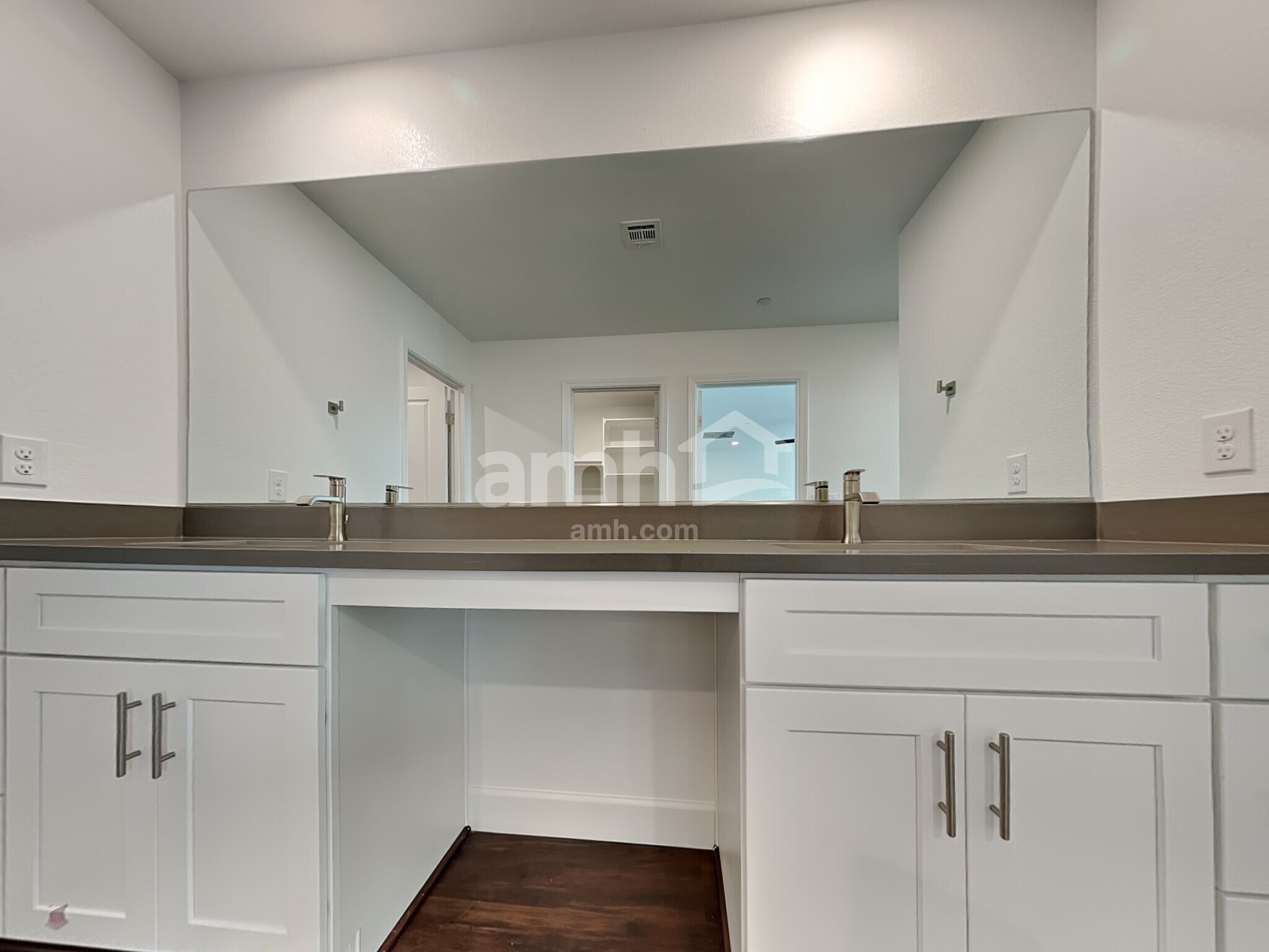 Building Photo - 106 Island Plumeria Ln