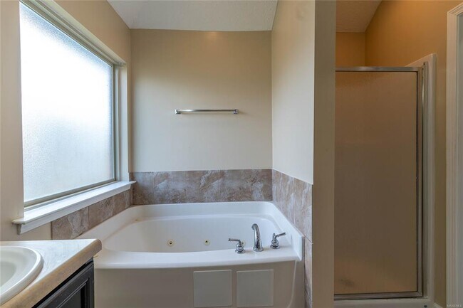 Building Photo - 1818 Cotton Blossom Way