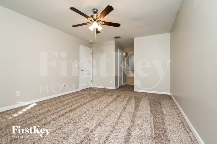 Building Photo - 728 Berry Bramble Dr