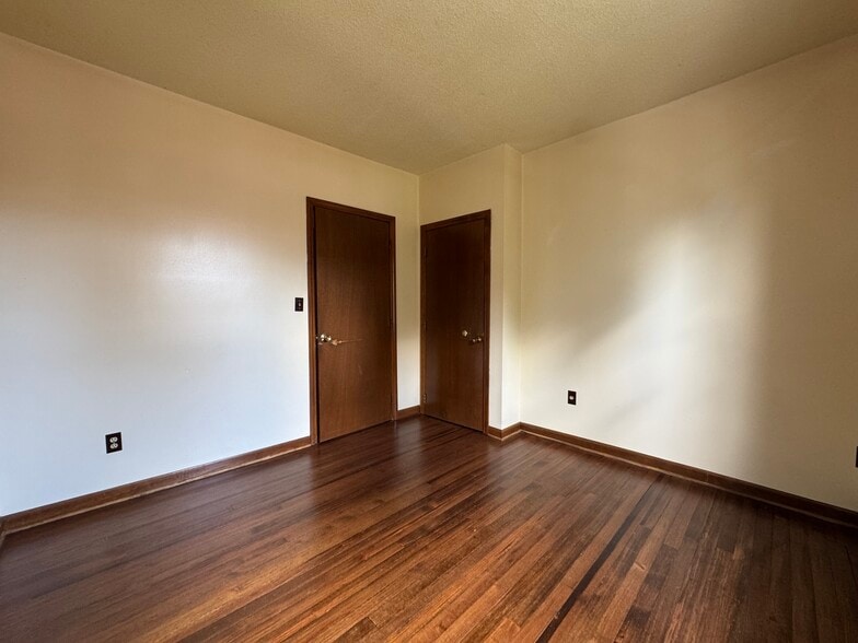 3rd bedroom - 67 E Main St