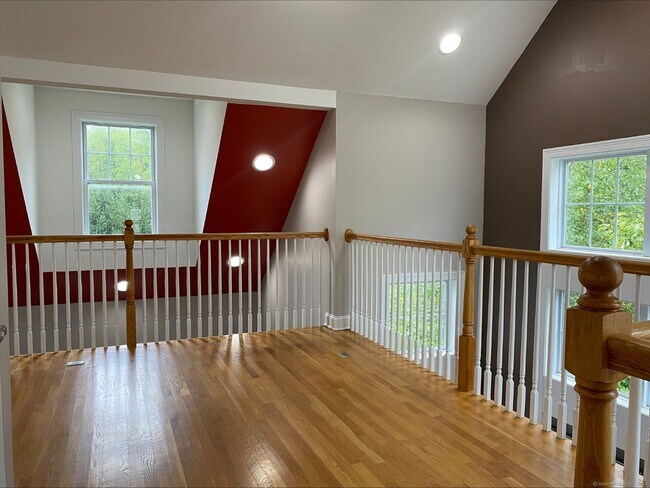 Building Photo - 40 Copper Square Dr