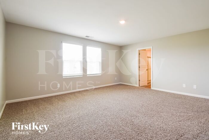 Building Photo - 333 San Vito Wy