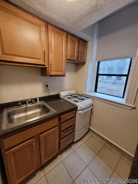 Building Photo - 1156 Commonwealth Ave