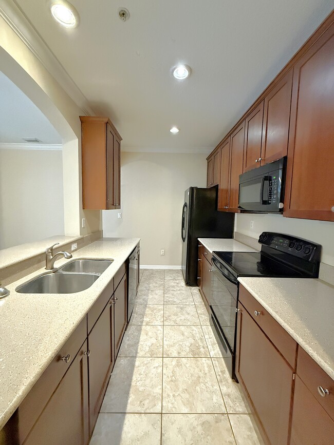 Building Photo - 8256 Maritime Flag St