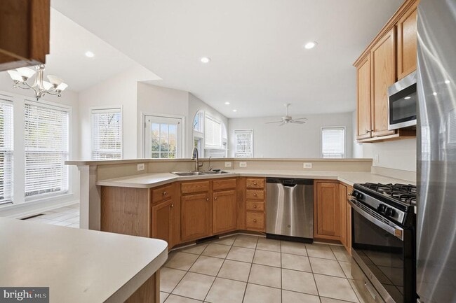 Building Photo - 6046 Smooth Stone Pl