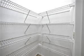 Building Photo - 5525 Hampstead Way