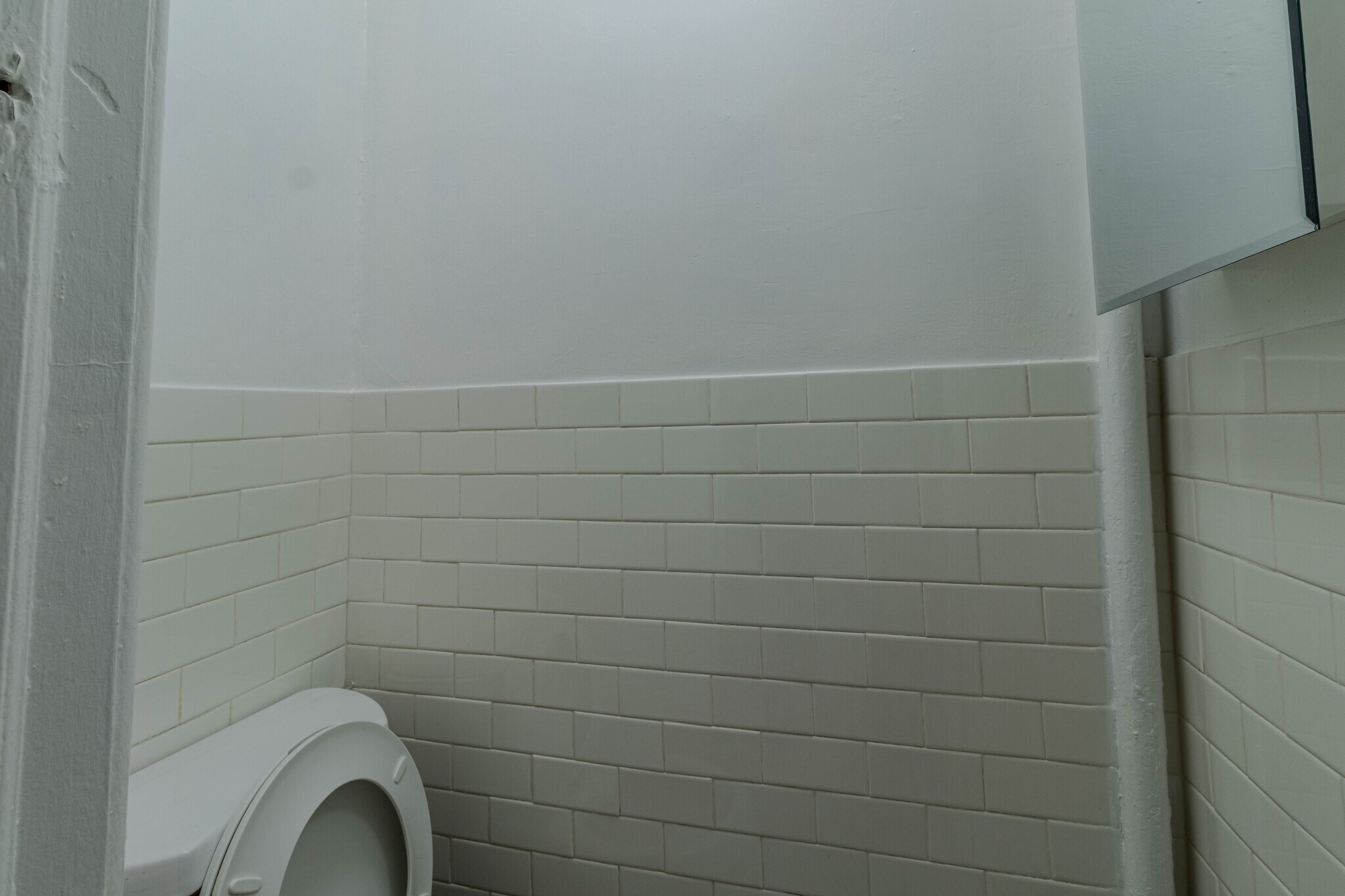 Building Photo - 323 E 50th St