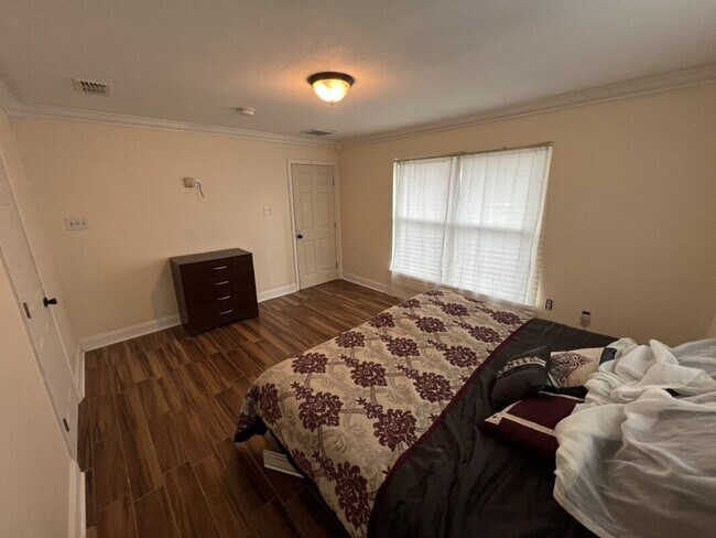 Building Photo - Spacious 5BR Home in Avalon – Dual Master Suites + Modern Updates!