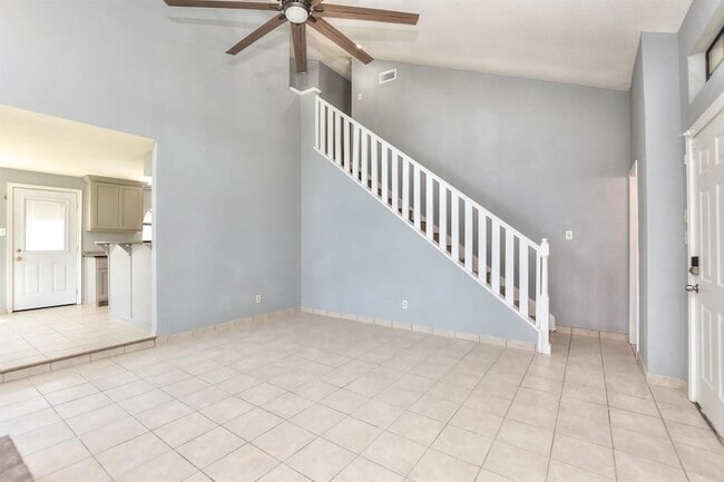 Building Photo - 1202 Southwalk St