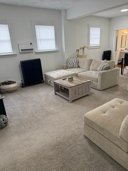 Building Photo - 232 Pequoig Ave