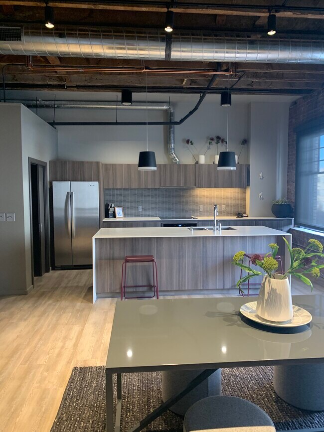 KITCHEN - 1011 W 1st Ave