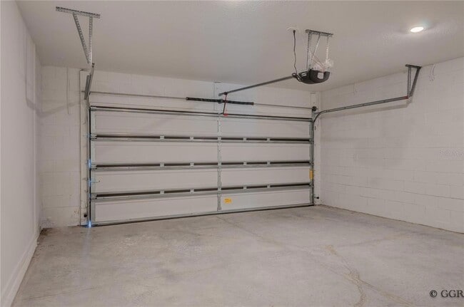 Building Photo - 1490 Brentwood Dr