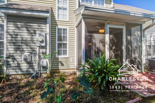 Building Photo - 230 Darcy Ave