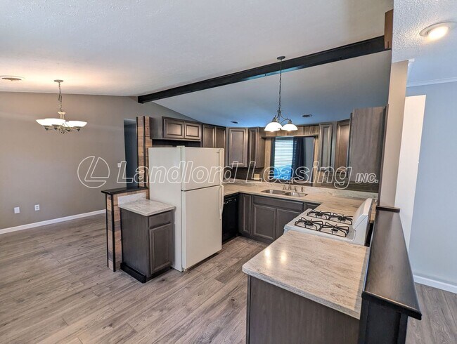 Building Photo - Updated Ranch on Corner Lot in Vermilion