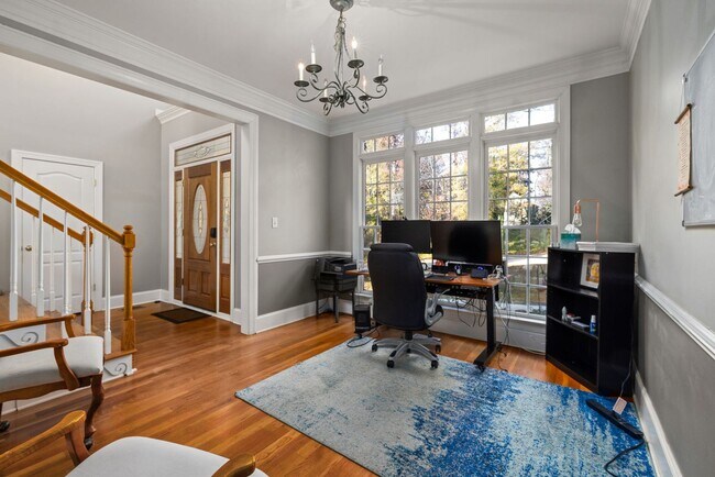 Building Photo - 4 Bed | 2.5 Bath House with Garage