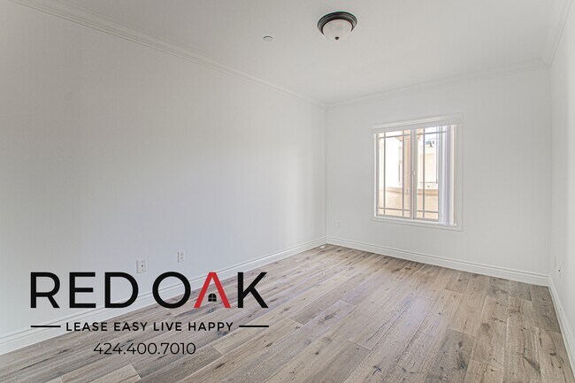 Building Photo - 11848 Kiowa Ave