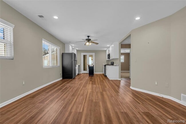 Building Photo - 3320 Harvard Rd