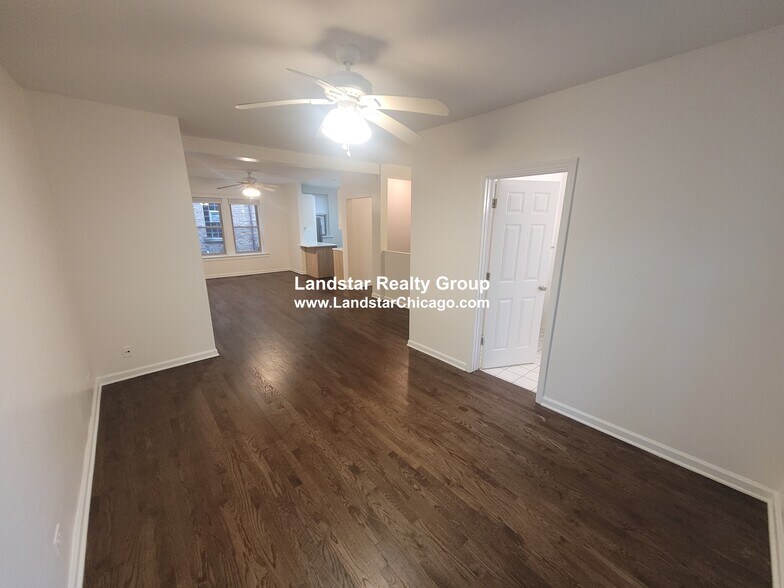 Building Photo - 6708 N Hermitage Ave