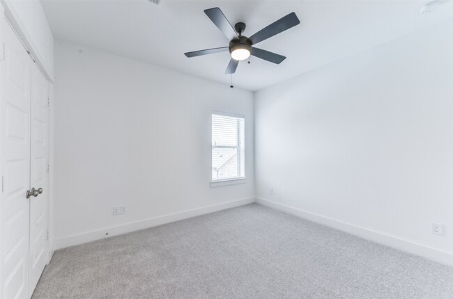 Building Photo - 10916 Keaton Landing Dr