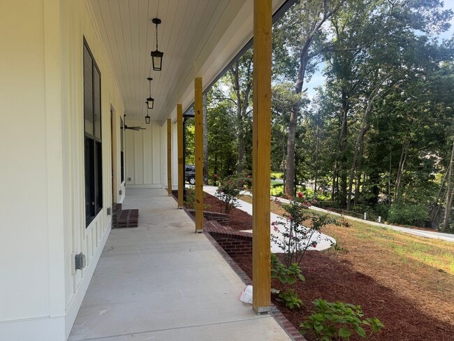 Building Photo - 1601 Old Lost Mountain Rd
