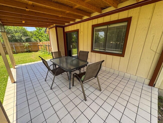 Building Photo - 11701 Hidden Quail Dr