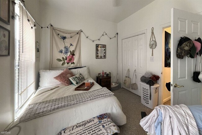 Building Photo - 1715 Arlington St