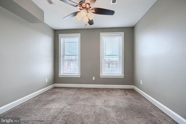 Building Photo - 115 N Belnord Ave