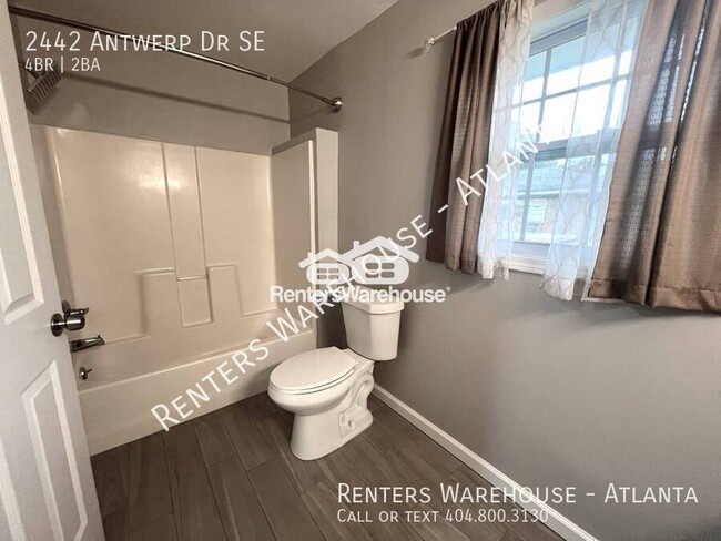 Building Photo - Charming and Fully Renovated 4-Bedroom Bri...