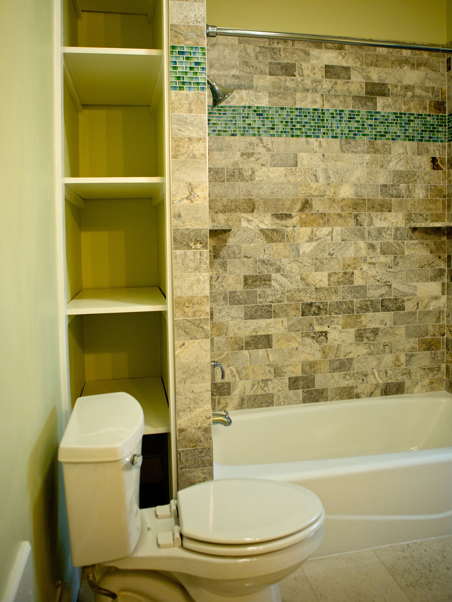 Building Photo - 225 Buell St