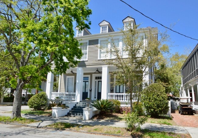 Building Photo - 192 Wentworth St