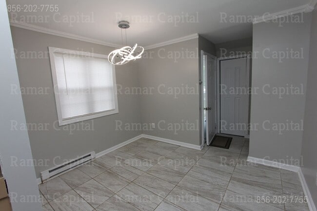 Building Photo - 3 Bedroom 1 Bath corner townhouse in Sickl...