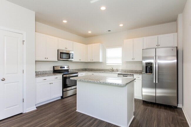 Building Photo - Charming 3 Bedroom Home in Wilmington