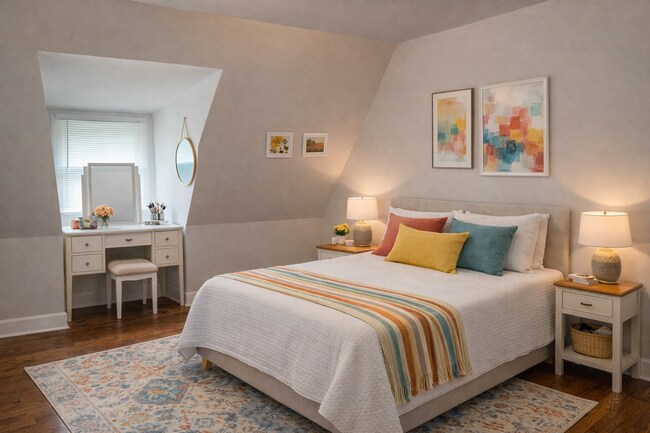 Building Photo - 424 E Maxwell St