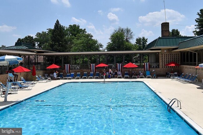 Building Photo - 3310 N Leisure World Blvd