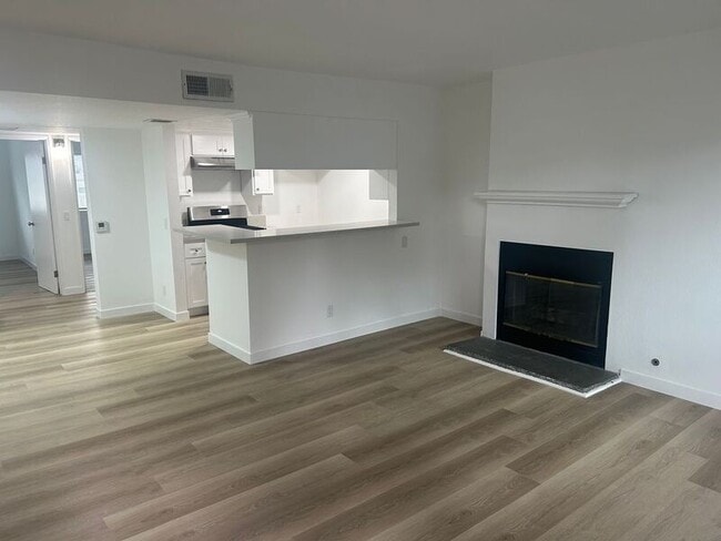 Primary Photo - 8603 Fenwick St