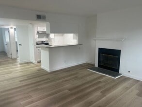 Building Photo - 8603 Fenwick St