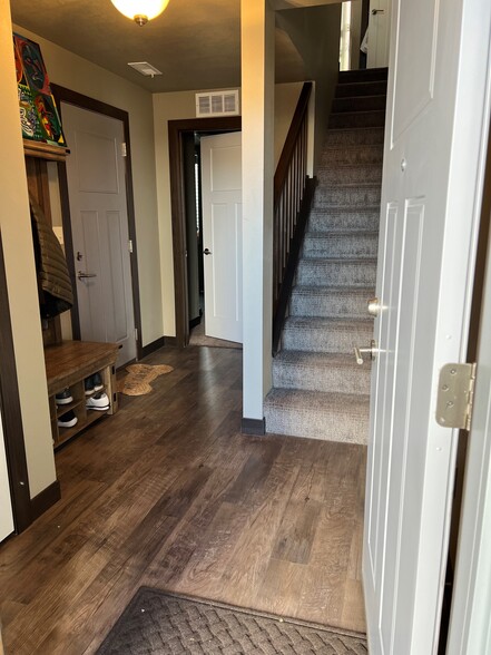 Building Photo - 236 E Residence Pl