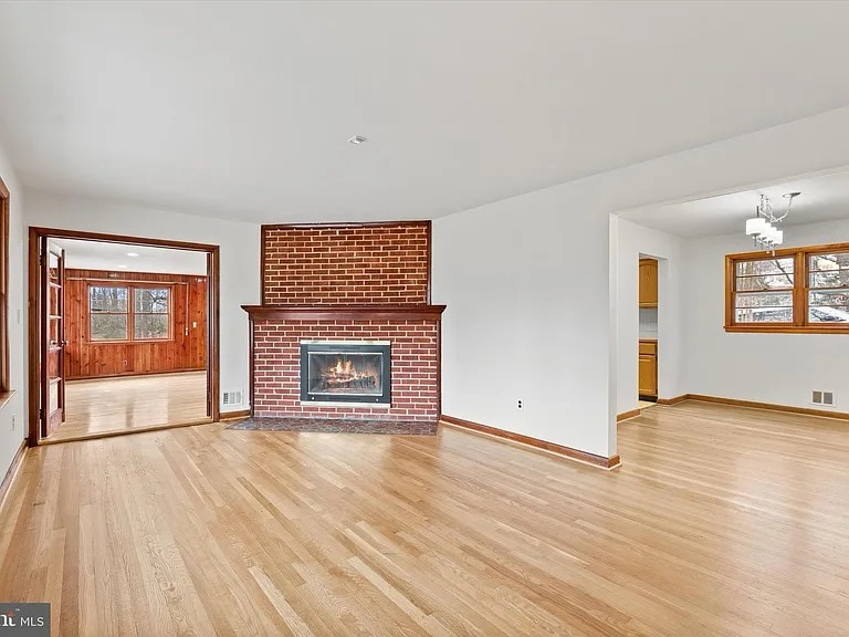 Building Photo - 5801 Lane Dr