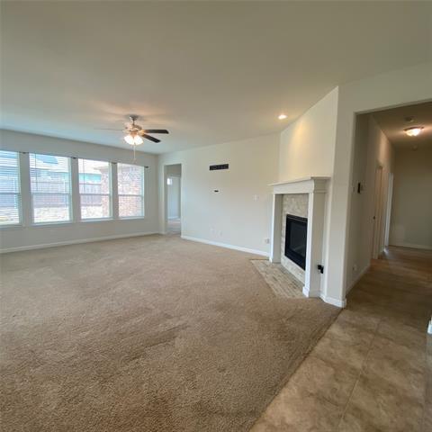 Building Photo - 527 Golden Bell Dr