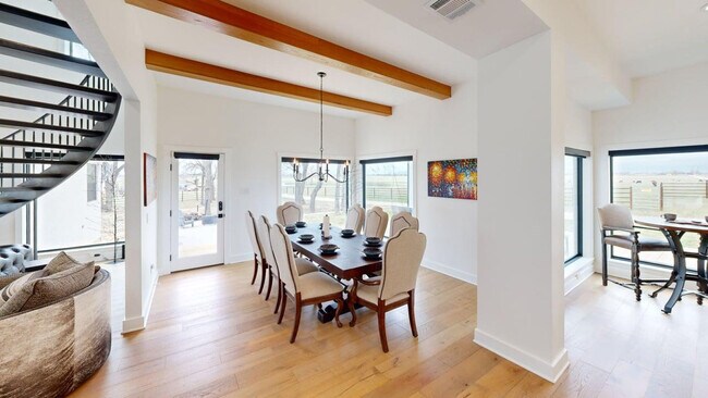 Building Photo - 5110 TX-OSR