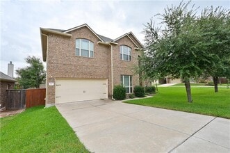 Building Photo - 100 Lake Mineral Wells Dr