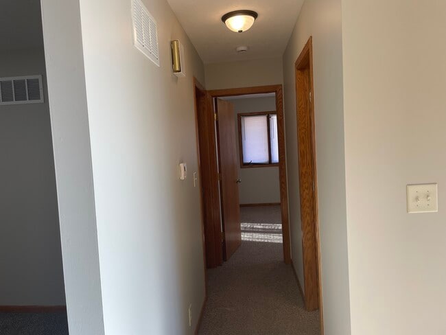 Building Photo - 5005 Meredeth St