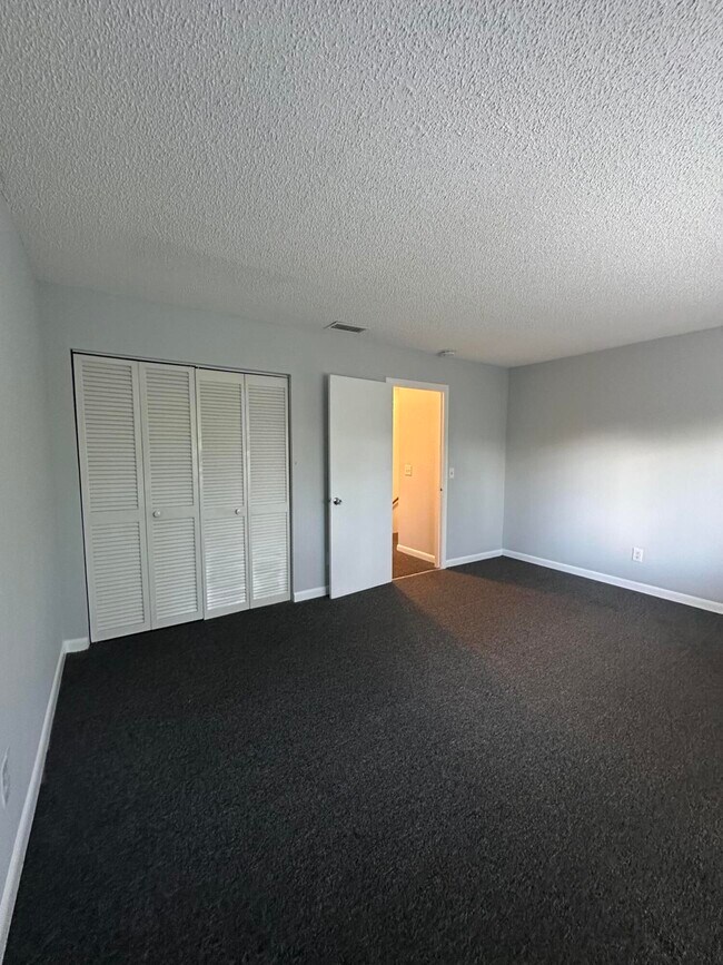 Building Photo - 205 Southland Dr