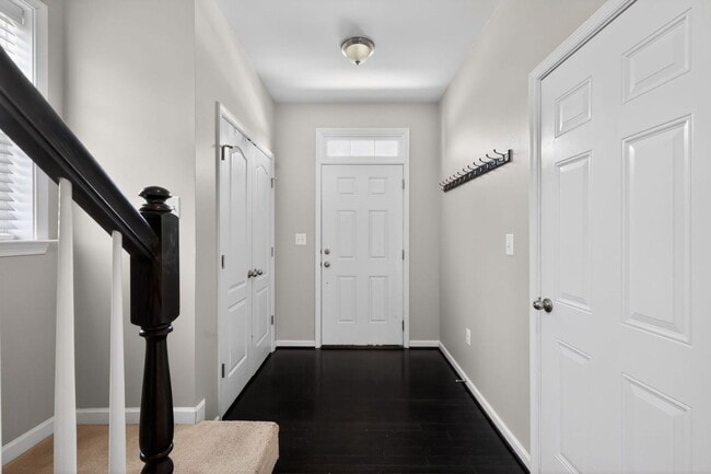 Building Photo - 8601 Sweet Rose Ct