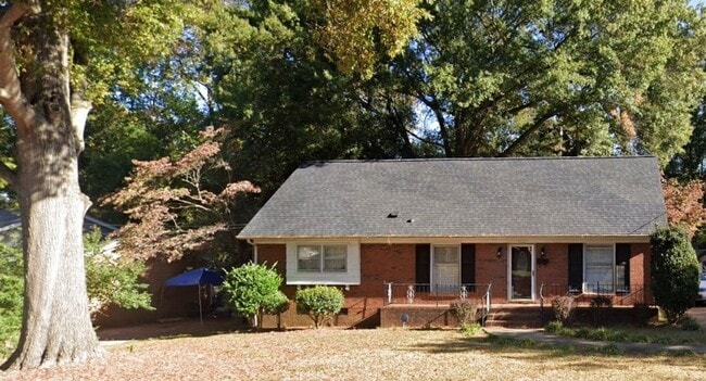 Building Photo - Available now! Beautiful 4 bedroom Single Family Home!