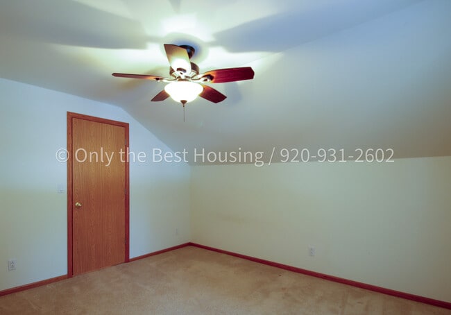 Building Photo - 611 E Burnett St