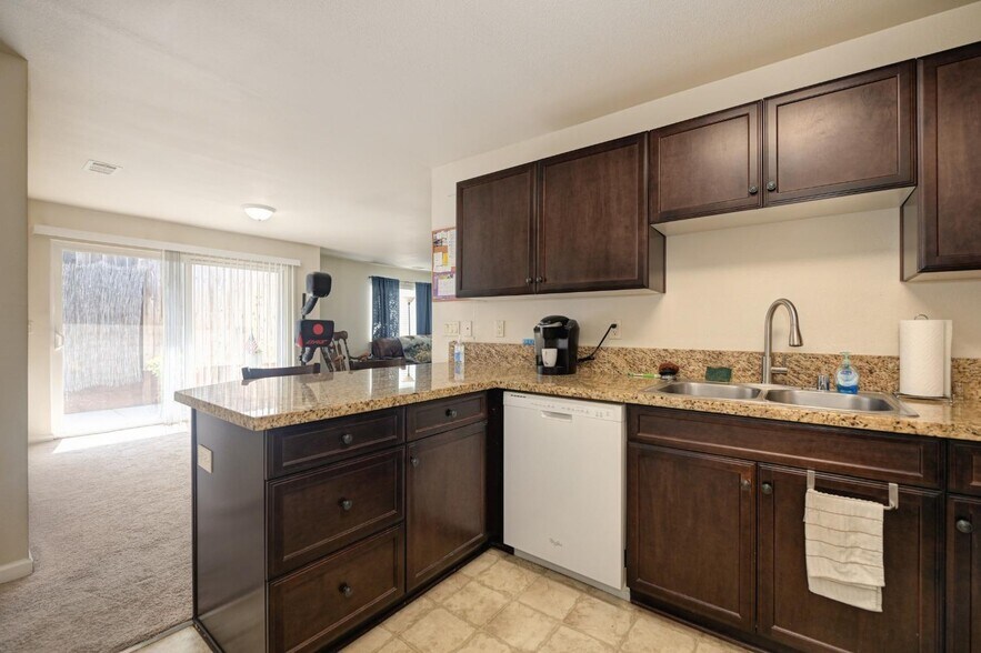 Building Photo - 4803 Lewis Carroll Way