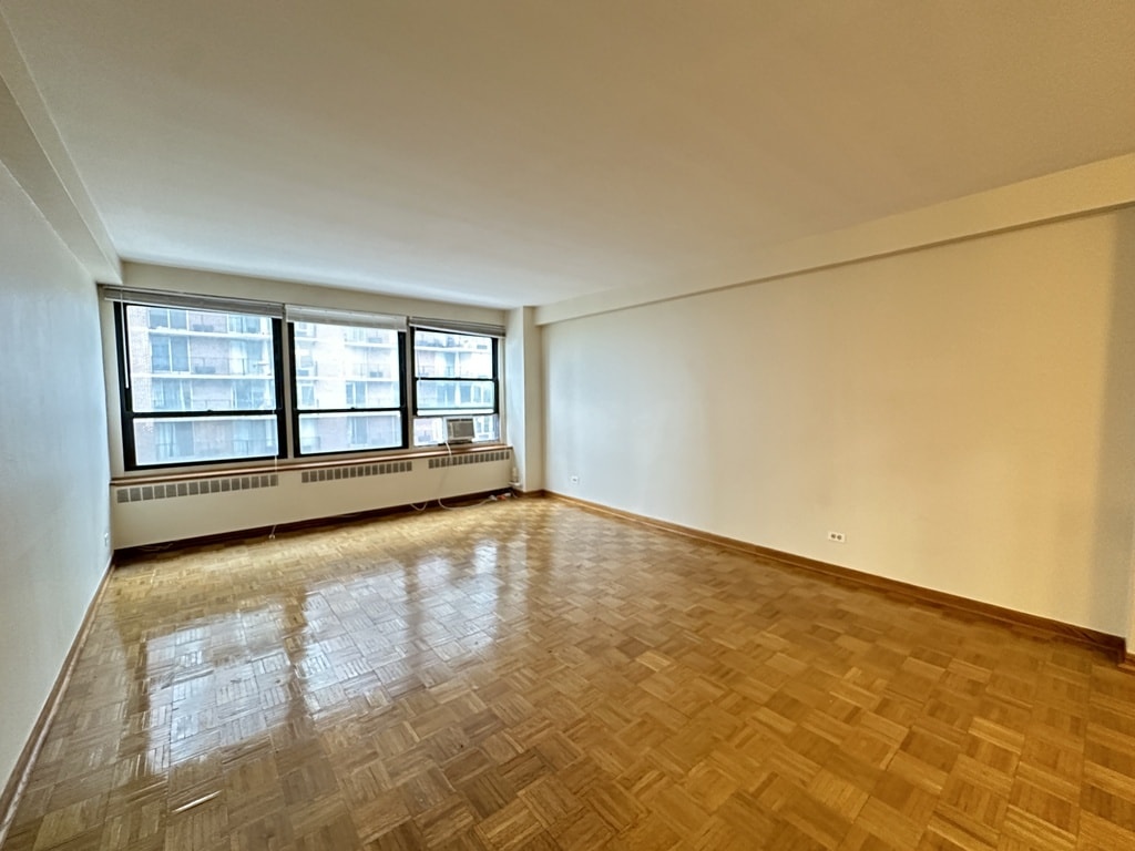 Building Photo - 4180 N Marine Dr