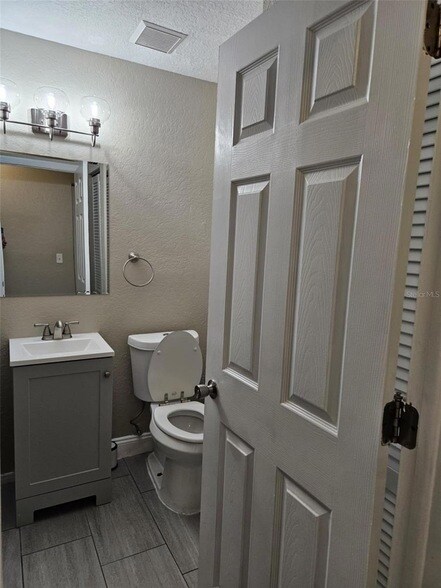 Building Photo - 3762 Hailey Ct