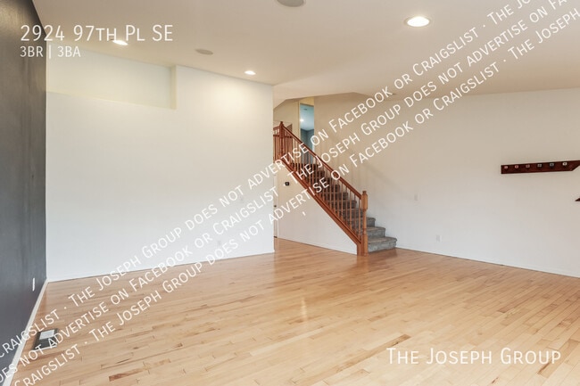 Building Photo - 2924 97th Pl SE